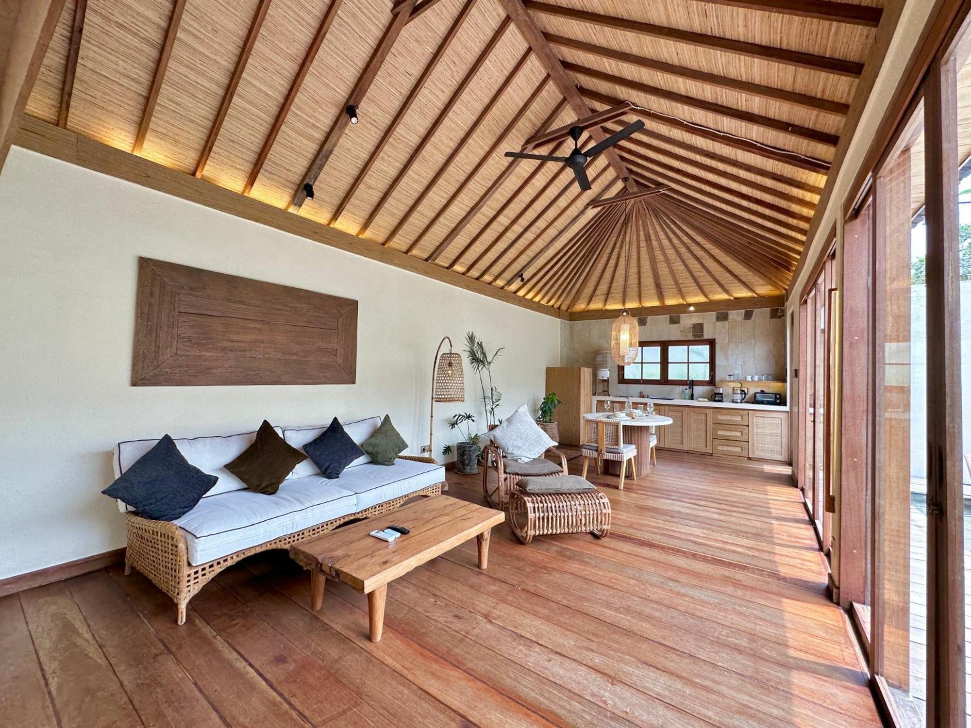 Villa Bobos Echo *
